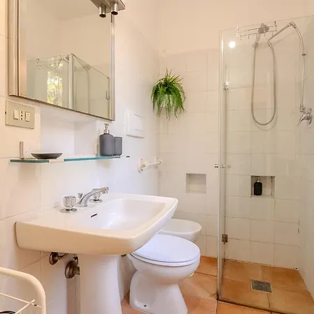 Вилла Exclusive Charming - Free Parking 400 Mq Garden - Rome Airport - Roseto Dream *
