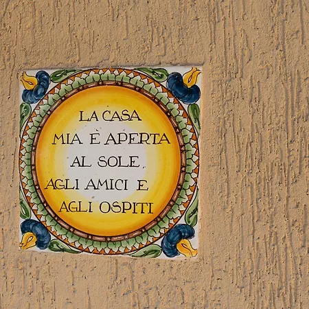 Willa Exclusive Charming - Free Parking 400 Mq Garden - Rome Airport - Roseto Dream